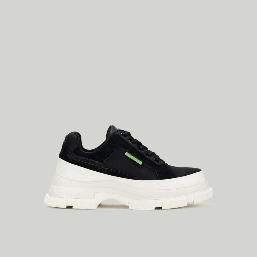 GAO EVA RUNNER - BLACK/WHITE
